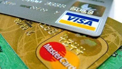 Интернет-магазины отдавали данные банковских карт мошенникам: что делать