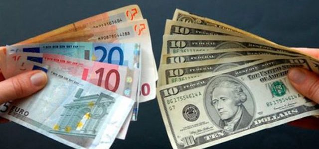 В Украине могут отменить 2% сбор при покупке иностранной валюты