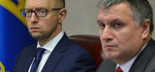 Аваков пугает: без него и Яценюка в Украине будет катастрофа