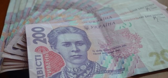 Как повлияло повышение минималки на финансовое положение украинцев
