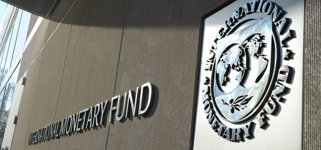 МВФ порахував втрати українців від корупції