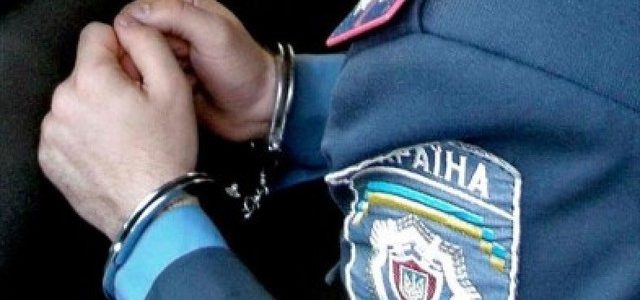 Пойманный на взятке полицейский за день насобирал 160 тысяч грн залога