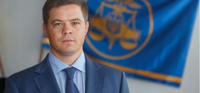 Руководитель Киевской таможни подает иск в суд на программу “Гроші” в связи с распространенной недостоверной информацией