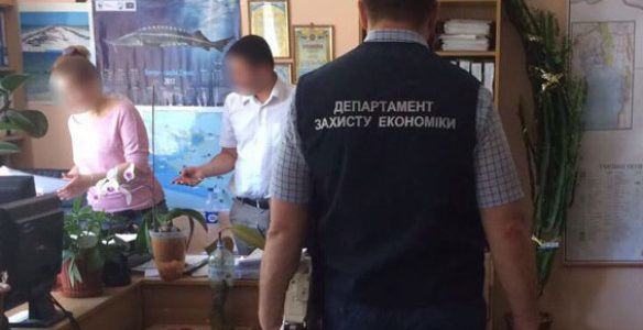 В Одесской обл. полиция задержала на взятке чиновников Государственной экологической инспекции