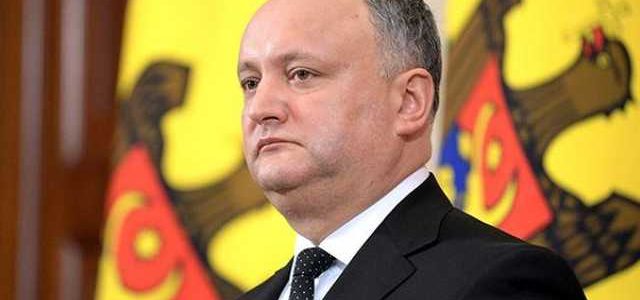 Додон запретил молдовским военным участвовать в международных учениях в Украине