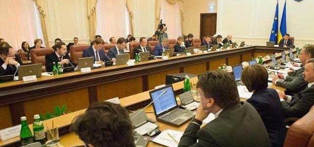 Министр Омелян принялся сводить счеты с неугодными прямо на заседании Кабмина