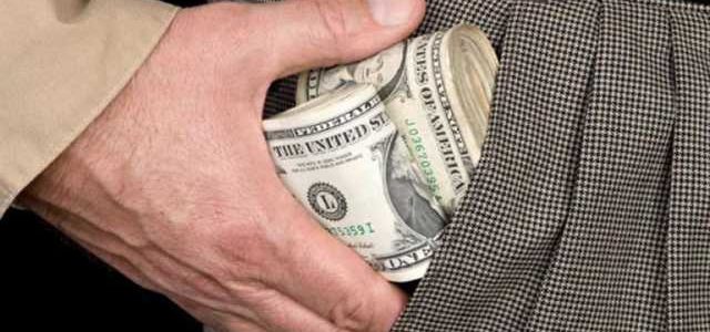 Житомирский чиновник “прикарманил” из госбюджета больше полумиллиона грн