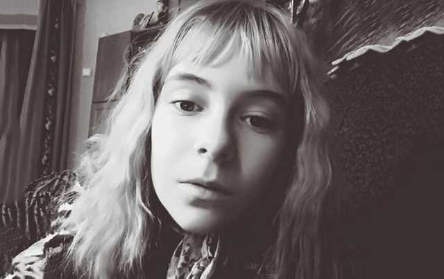 Состояла в “группе смерти”: на Хмельнитчине повесилась 12-летняя девочка