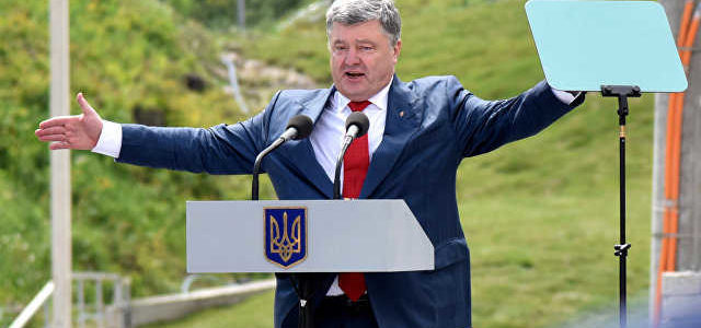 «Хитрый план Порошенко»: стало известно как действующий президент собирается победить на выборах