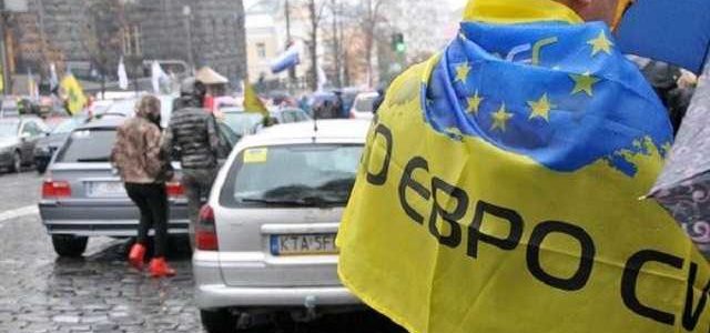 Правительственный квартал Киева оцепили 800 полицейских из-за митингующих евробляхеров