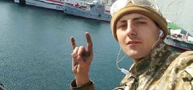 Появились фото украинских моряков, которых Россия захватила в плен