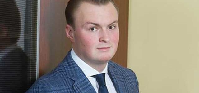 Сын Гладковского угрожает журналистам судом из-за обвинений в коррупции в оборонном секторе