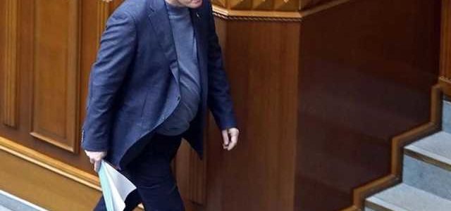 Рябошапка уволил Луценко с должности прокурора