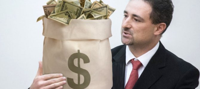 Зарплата главы Укрпочты Смелянского на 24 тысячи долларов больше, чем у главного почтмейстера США