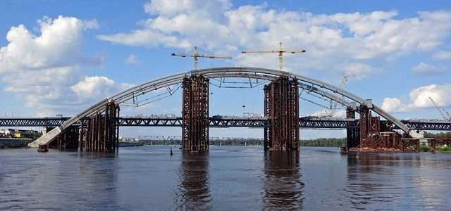 У Кличко разворовали 80 млн гривен при строительстве Подольского моста