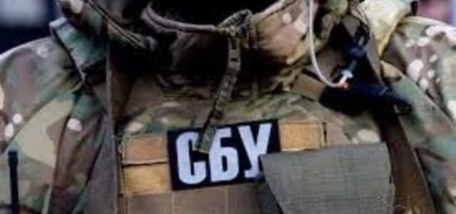 Харьковский СБУшник организовал банду, которая вымогала деньги у наркоманов, поджидая их у закладок