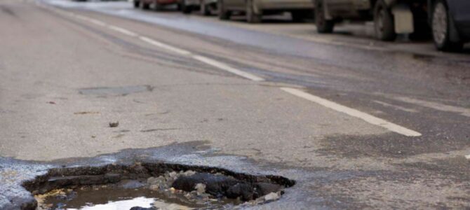 В Харькове 15 млн на ремонт дорог «освоит» депутат горсовета Ганжа: где пройдут работы