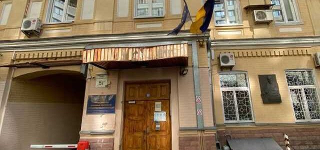 Киевские коммунальщики украли 2 млн гривен на ремонте крыш