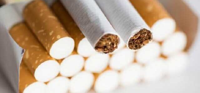 ДБР накрило у Дніпрі підпільну тютюнову фабрику: виробляли контрафактні сигарети