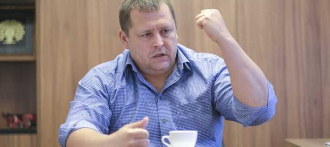 «У@бки!»: мер Дніпра Філатов різко відреагував на мітинги за витрачання коштів місцевого бюджету на ЗСУ