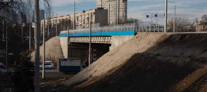 Мільярдний “розпил” на Дегтярівському мості: «Ростдорбуд» сам собі намалював найвищу ціну асфальту в Україні