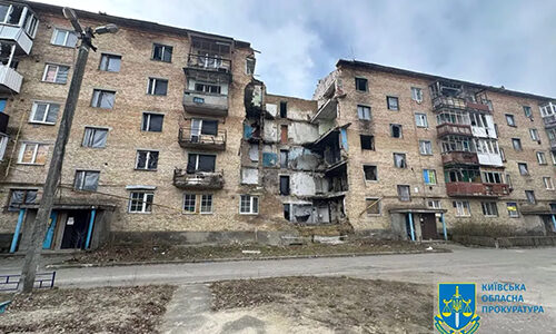На Київщині викрили підрядника, який “заробив” на відновленні обстріляної окупантами багатоповерхівки