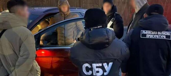 На Львівщині затримали керівника комунального підприємства зі Стрийщини за систематичне хабарництво