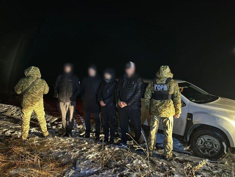 Нелегальний бізнес на виїзді ухилянтів: корупційні схеми, ціни та організатори, які заробляють мільйони доларів Нелегальний бізнес на виїзді ухилянтів: корупційні схеми, ціни та організатори, які заробляють мільйони доларів