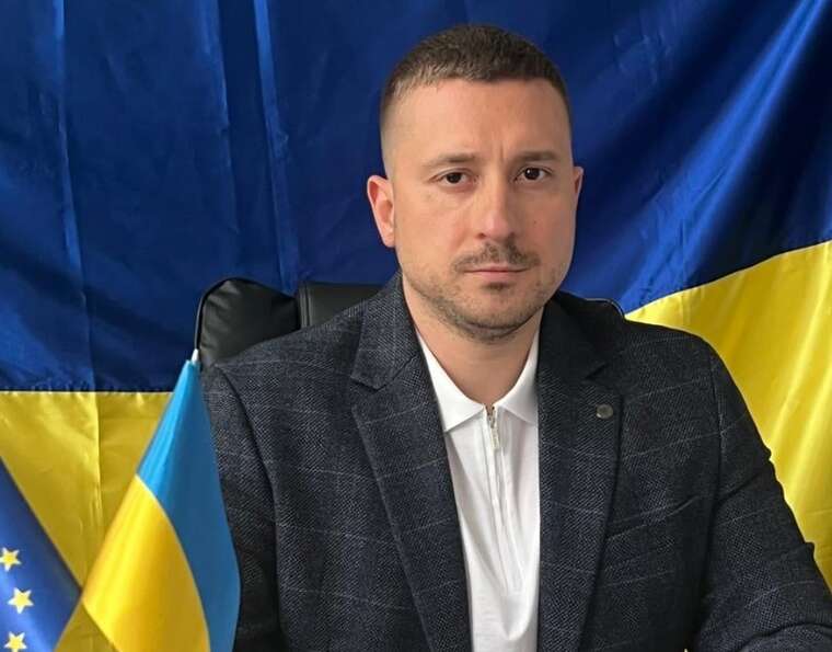 Очільник ТСЦ МВС в Одесі Виноградов задекларував підозріло дешеве авто та користується чужим Volkswagen за мільйон
