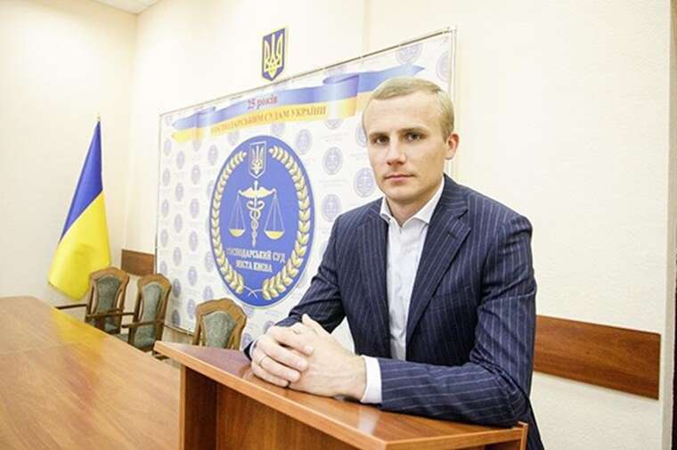 Маєток, бізнес на родичів і недостовірна декларація: як суддя Роман Бойко «забув» про мільйони та елітне житло під Києвом