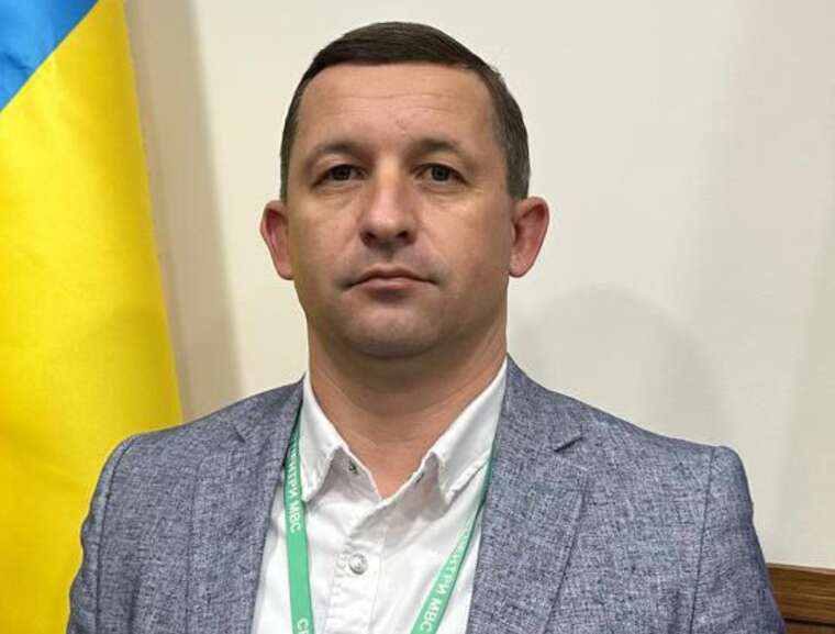 Начальник ТСЦ МВС в Ізмаїлі задекларував елітні авто і нерухомість в Одесі: більшість активів оформлено на дружину