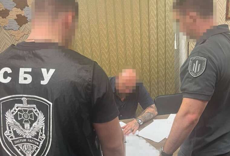 ДБР викрило переплату майже 10 мільйонів гривень під час закупівлі ліжок для військових частин на Дніпропетровщині