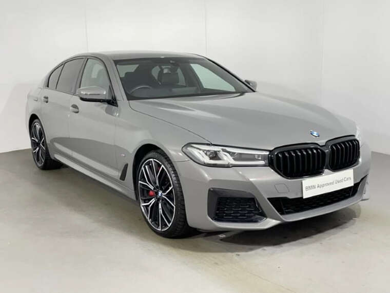 Поліцейський з Одеси задекларував BMW за 48 тисяч гривень та елітну нерухомість родини