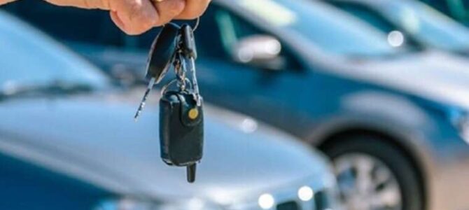 “Трошки бите” за безцінь: посадовці масово занижують вартість авто у деклараціях — розслідування