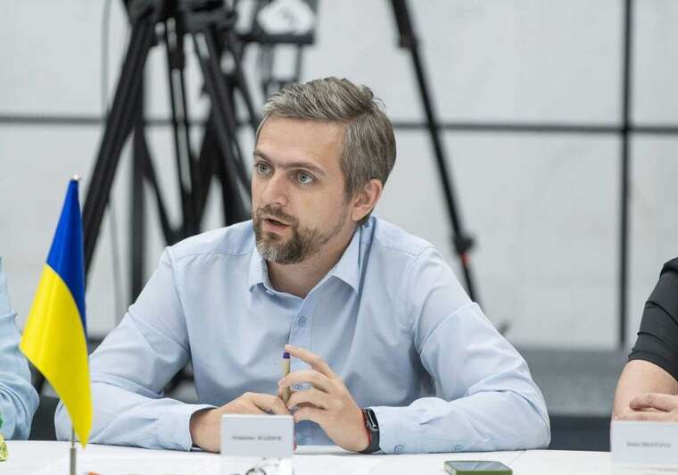 Голова Наглядової ради оборонного агентства Станіслав Гайдер заробив 1,1 мільйона гривень за три місяці війни, «підчищаючи хвости» Міноборони Голова Наглядової ради оборонного агентства Станіслав Гайдер заробив 1,1 мільйона гривень за три місяці війни, «підчищаючи хвости» Міноборони