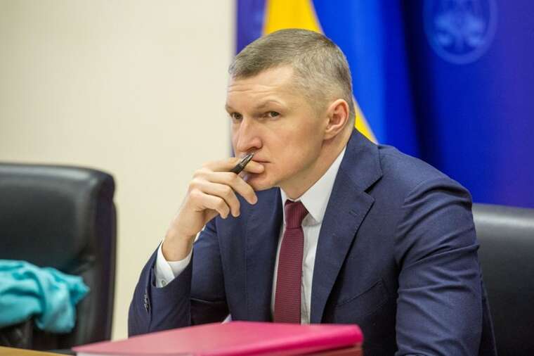Схеми на мільярди: керівник ДПС у Полтавській області Сергій Левченко забезпечував «дах» експодатківцю Бамбізову