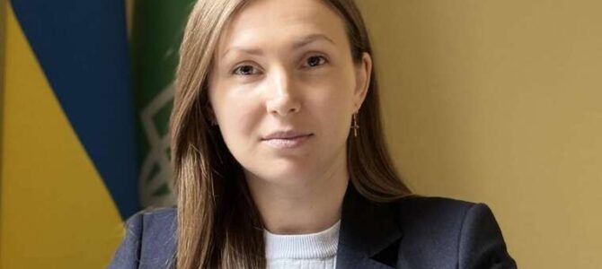 Чиновниця ДПС Київщини Анастасія Ходус придбала Audi A4 за підозріло низькою ціною