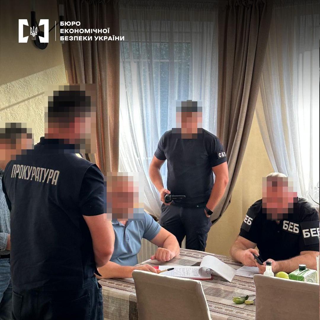У Вінницькій області ексдиректора заводу підозрюють у завданні збитків на понад 5 мільйонів гривень У Вінницькій області ексдиректора заводу підозрюють у завданні збитків на понад 5 мільйонів гривень