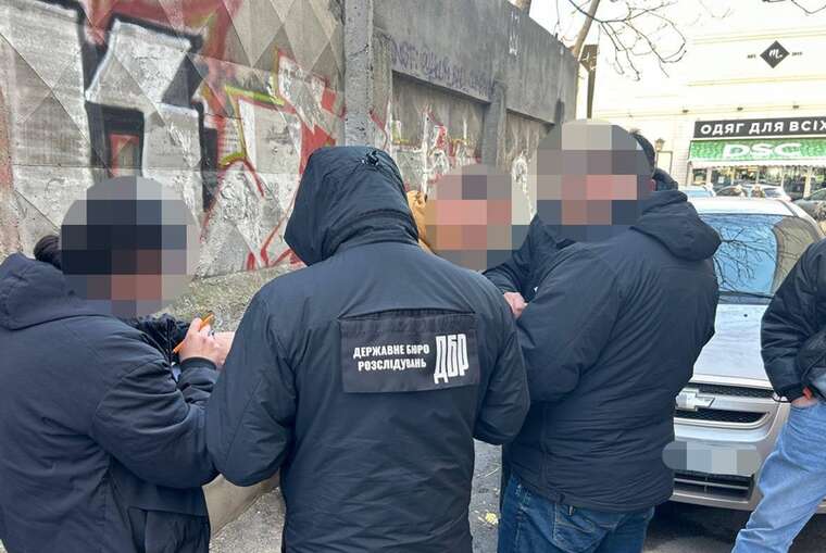 ДБР викрило корупцію в ТЦК: Посадовці Міноборони та військкомату в Одесі фальсифікували дані для 10 ухилянтів