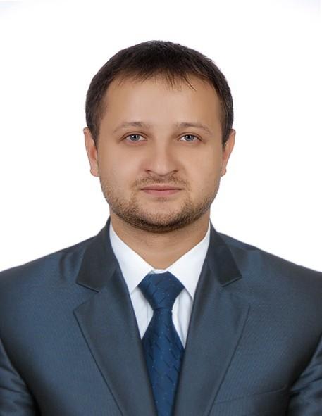 Віталій Третяк і “тіньові” активи: Податківець із Черкас користується квартирою за 3,8 мільйона та двома дорогими авто, записаними на іншу особу
