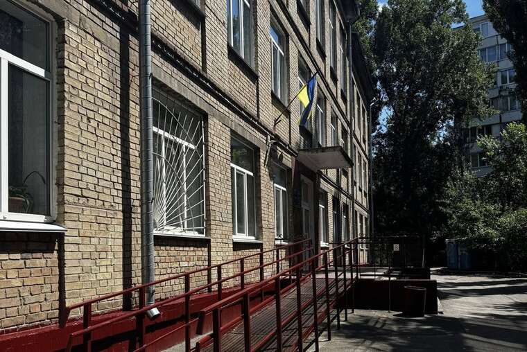 Бетон на 35% дорожче, руберойд — у 7 разів: У Києві замовили будівництво укриття для школи №181 із завищеними цінами на будматеріали