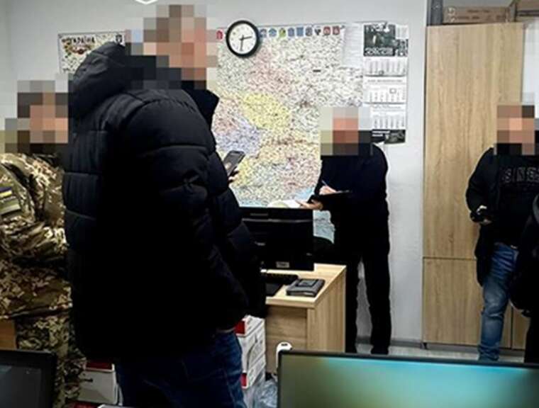 110 тисяч гривень за запчастини для фронту: на хабарі затримано посадовця автомобільної служби Держприкордонслужби