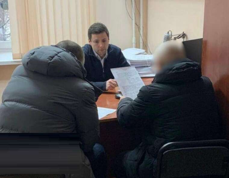 Дровокол за “золотою” ціною: посадовця Дарницького лісопарку підозрюють у переплаті понад 1 мільйон гривень на верстаті