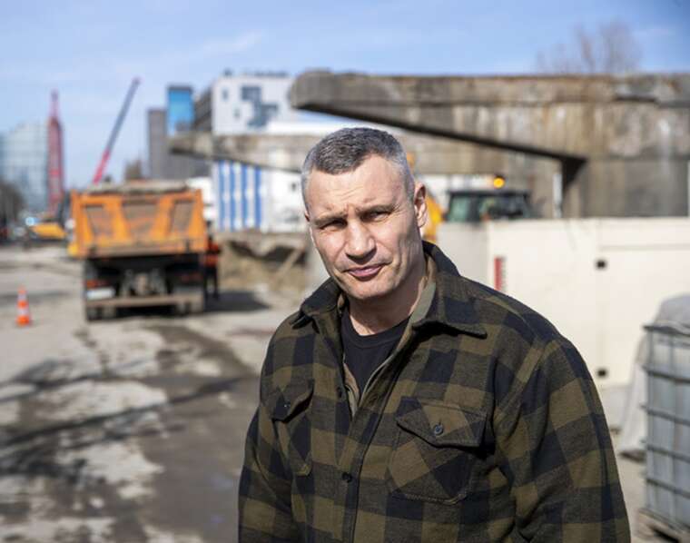 Схема на Окружній: чому «Київавтошляхміст» обрав для ремонту мосту компанію з 10 співробітниками та фігурантом кримінальних справ