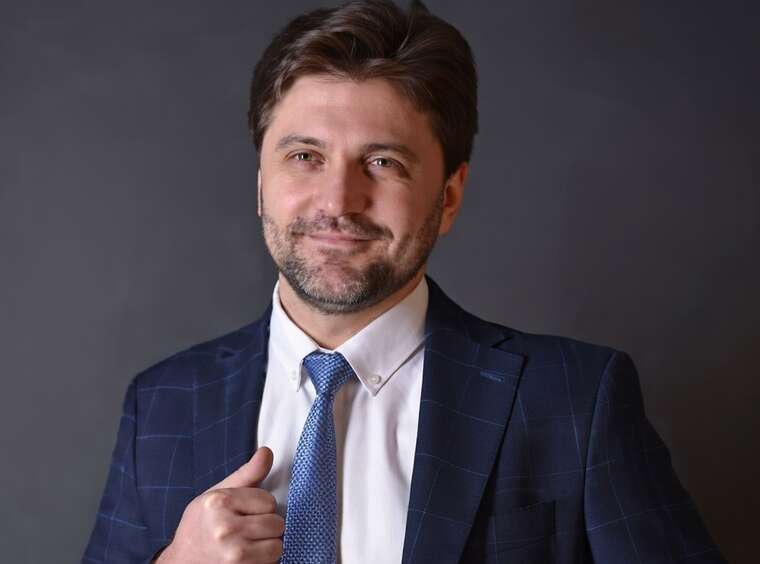 Суд заочно засудив ексдиректора Хмельницького центру культури Клименка за розтрату майна на 800 тисяч гривень Суд заочно засудив ексдиректора Хмельницького центру культури Клименка за розтрату майна на 800 тисяч гривень