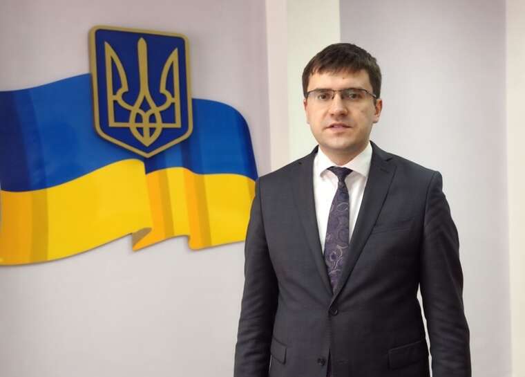 Прокурорський парадокс: заступник голови Дніпропетровської прокуратури Савенко живе в гуртожитку, а його дружина купує квартири в Туреччині Прокурорський парадокс: заступник голови Дніпропетровської прокуратури Савенко живе в гуртожитку, а його дружина купує квартири в Туреччині