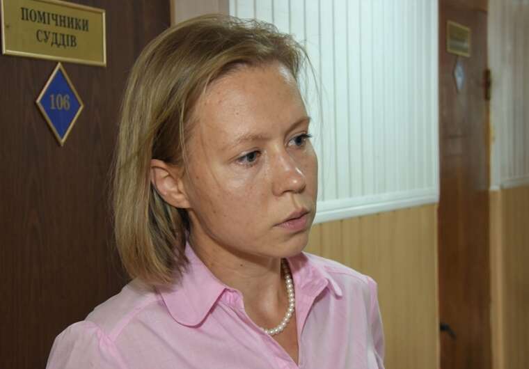 Забуті ділянки та виправдання колеги-хабарника: що відомо про суддю Окостень, яку ВРП повертає на посаду Забуті ділянки та виправдання колеги-хабарника: що відомо про суддю Окостень, яку ВРП повертає на посаду