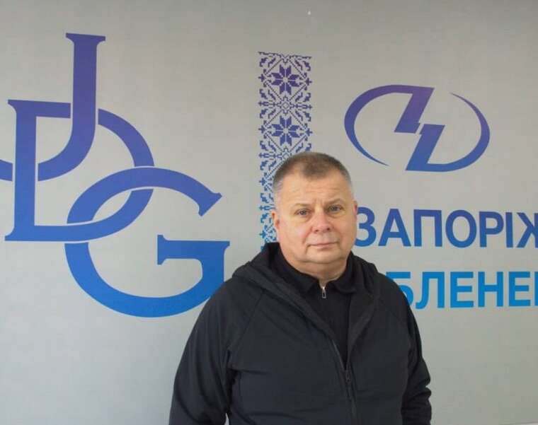 “Ви не на балансі”: як Андрій Стасевський та “Запоріжжяобленерго” вигадали спосіб не ремонтувати розбиті обстрілами мережі “Ви не на балансі”: як Андрій Стасевський та “Запоріжжяобленерго” вигадали спосіб не ремонтувати розбиті обстрілами мережі