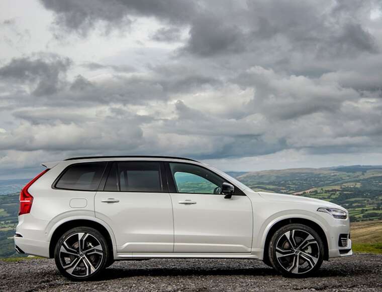 Утричі дешевше за ринок: львівський митник Петро Токарський придбав Volvo XC90 за «символічну суму»