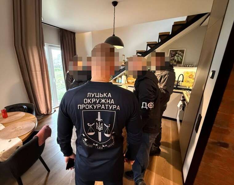 У Луцьку затримали посадовця міськради за хабар у 30 тисяч доларів, — поліція